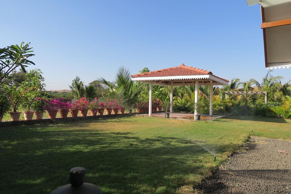 The Green Estate Resort Nashik Buitenkant foto